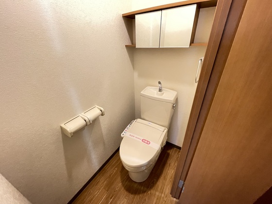 トイレ　※別部屋の写真です