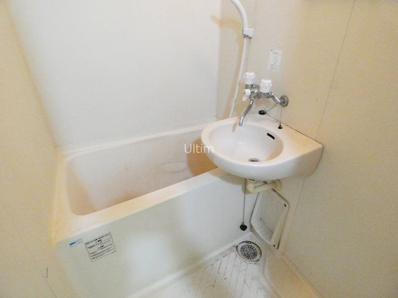 バス・シャワールーム　別部屋のお写真です。ご参考までに！