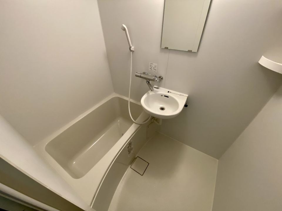 バス・シャワールーム　広い空間になっています。