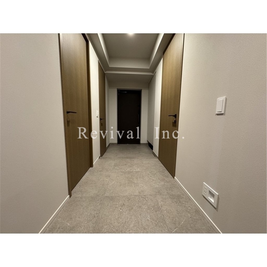 玄関　すっきりとした玄関でございます