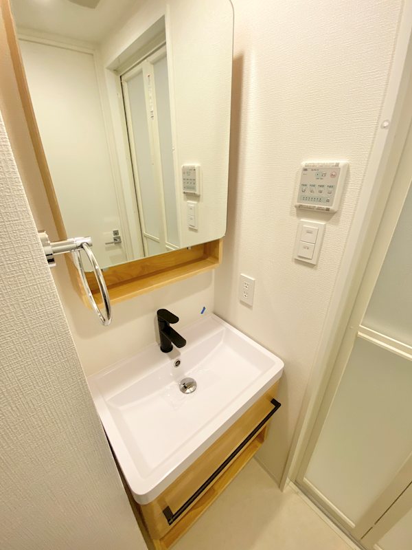 洗面設備　洗面化粧台