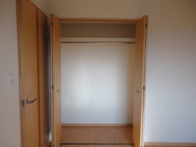 収納　洋室クローゼット