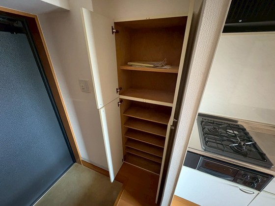 玄関　※別部屋の写真です