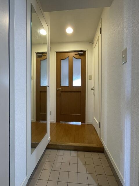 玄関　※同タイプ参考写真