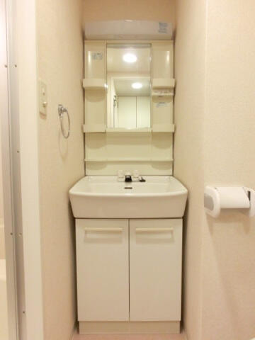 洗面設備　※同タイプ参考写真