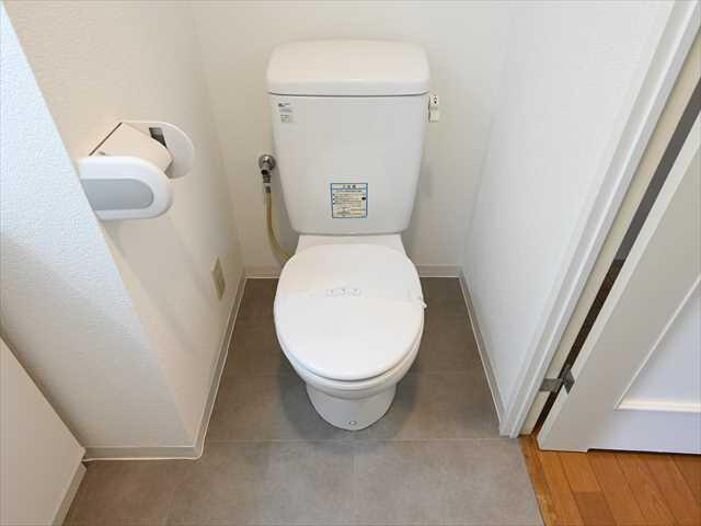 トイレ　※同タイプ参考写真