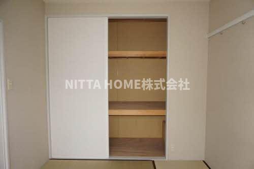 収納　大きな押入も完備！！