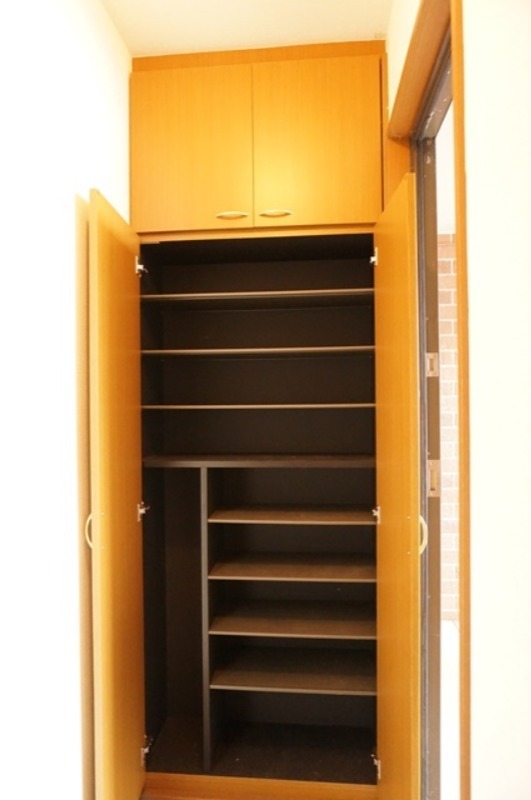 玄関　図面と現状に相違がある場合には現状を優先