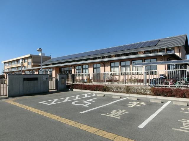 小学校　北小学校（小学校）まで1110m