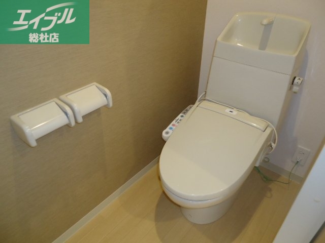 トイレ　シャワー付トイレ