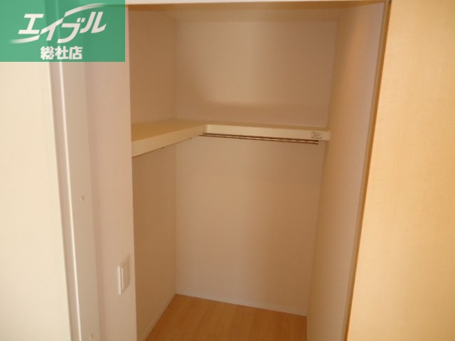 収納　ウォークインクローゼット