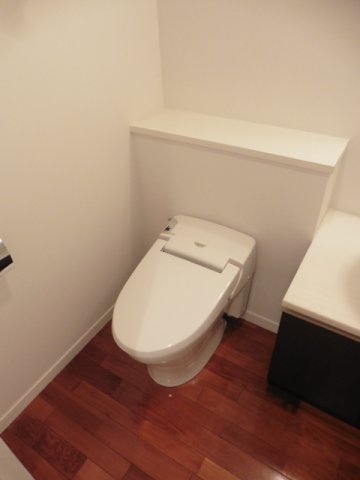 トイレ　トイレ