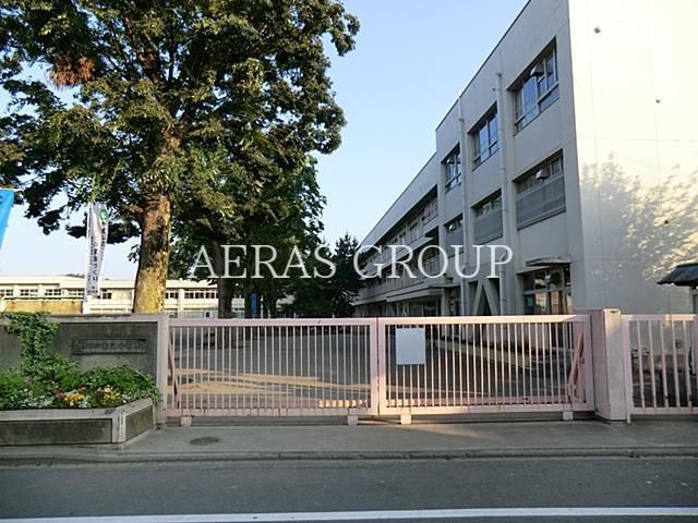 小学校　調布市立第三小学校（小学校）まで745m