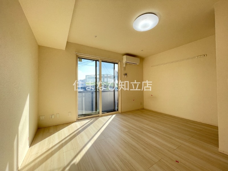 居室・リビング　清掃前