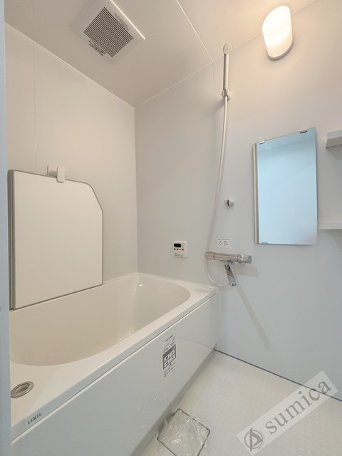 バス・シャワールーム　新しい浴室で湯船に浸かってゆったり♪♪