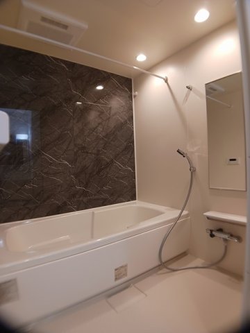 バス・シャワールーム　お風呂で日々の疲れを落としましょう