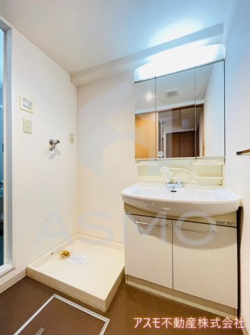 洗面設備　同マンション別部屋　参考写真