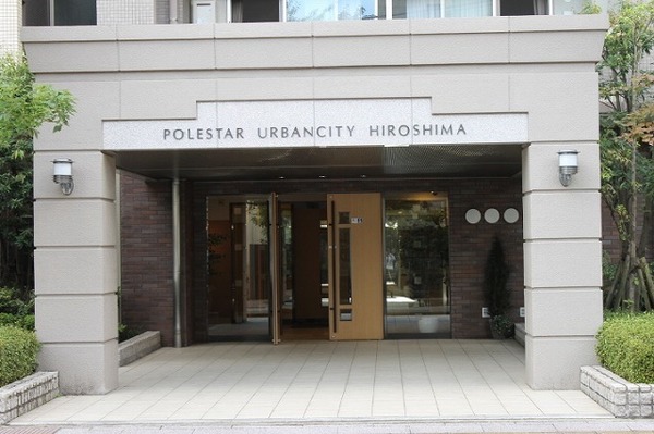 エントランス　ポレスターアーバンシ