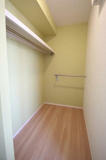 収納　ウォークインクローゼット