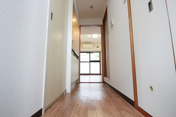 玄関　※別の部屋の写真です※