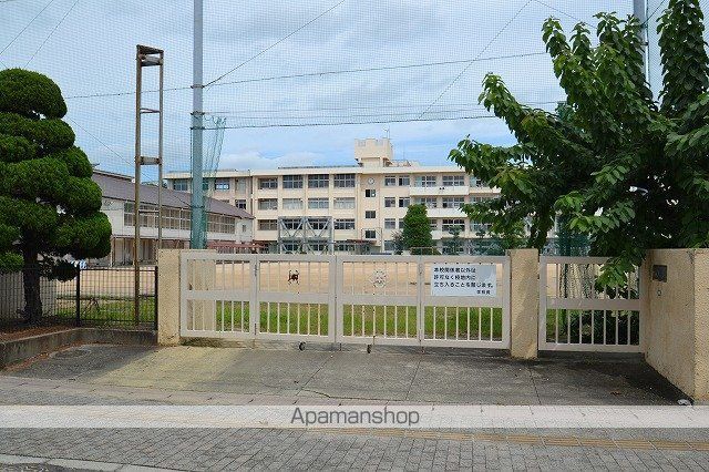 中学校　岡山市立西大寺中学校（中学校）まで746m