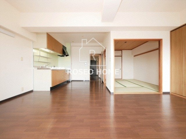 居室・リビング　同マンション別部屋：参考写真