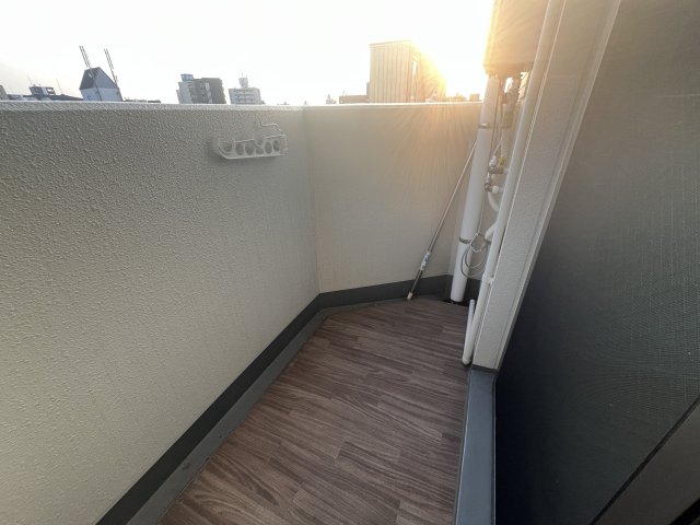 バルコニー　現況優先