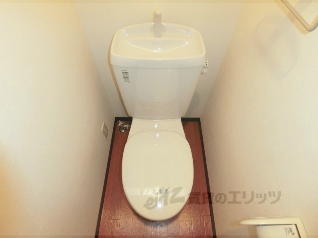 トイレ　上段収納