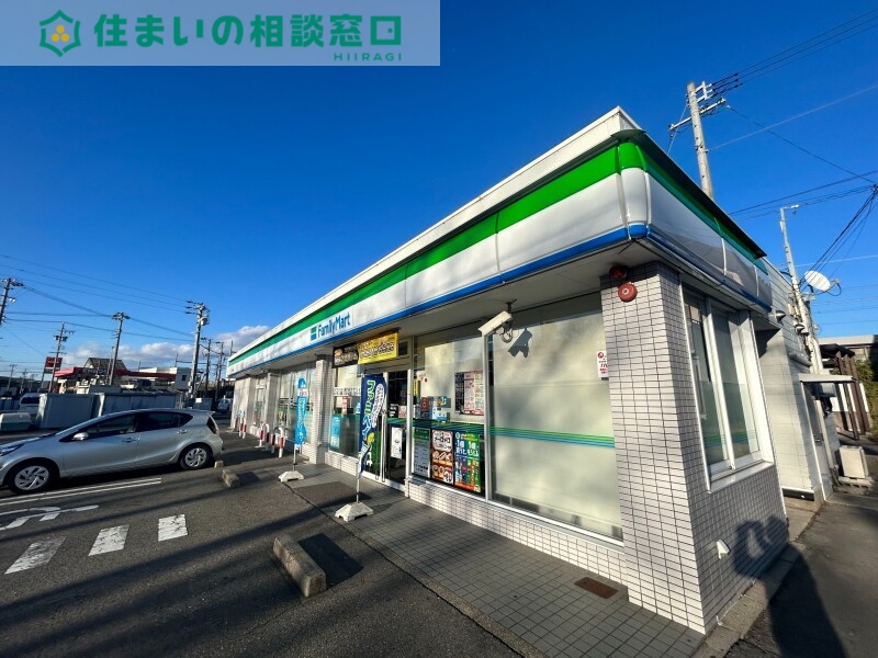 コンビニ　ファミリーマート幸田六栗店（コンビニ）まで154m