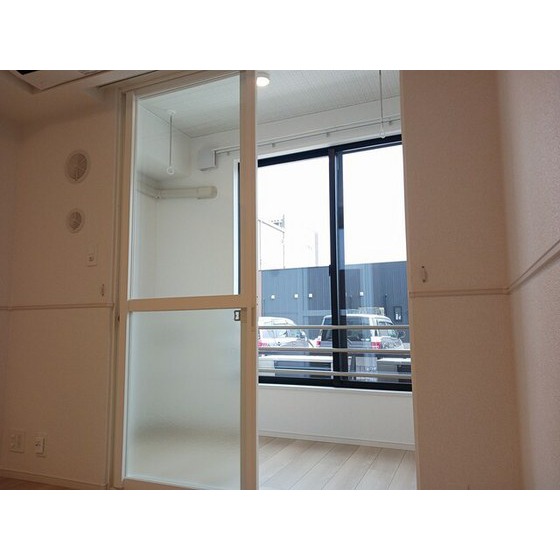 プラウド四屋 Iの内装写真