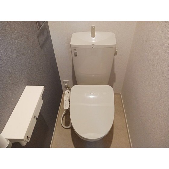 プラウド四屋 Iのトイレ写真