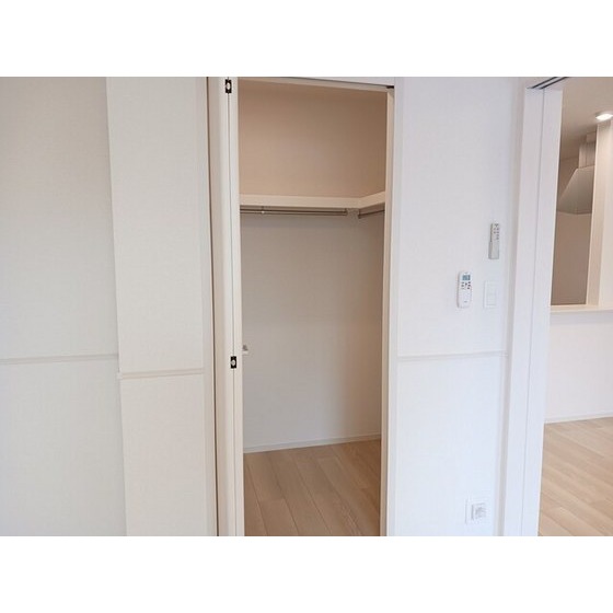 プラウド四屋 Iの内装写真