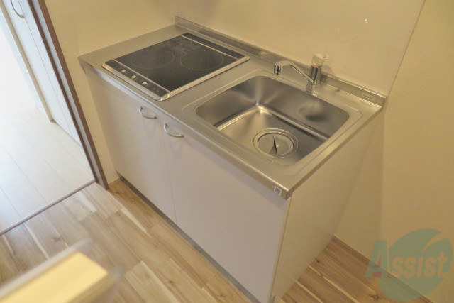 キッチン　キッチンは２口なので、広々していますよ。