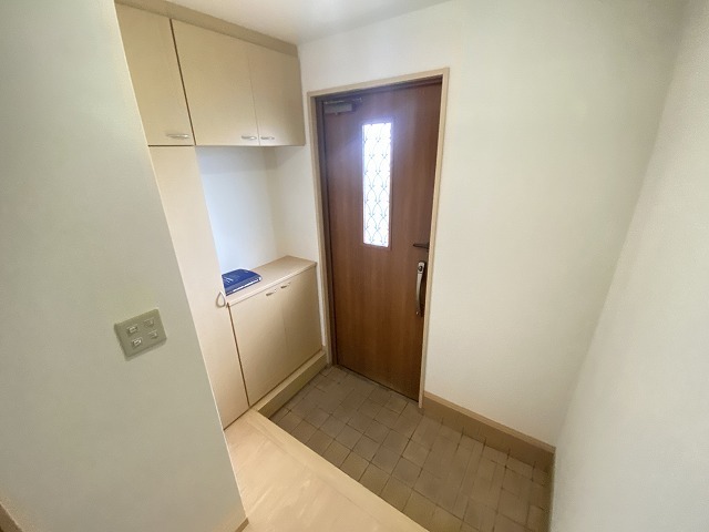 玄関　シューズボックスあり！