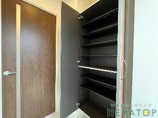 玄関　シューズボックス付き玄関