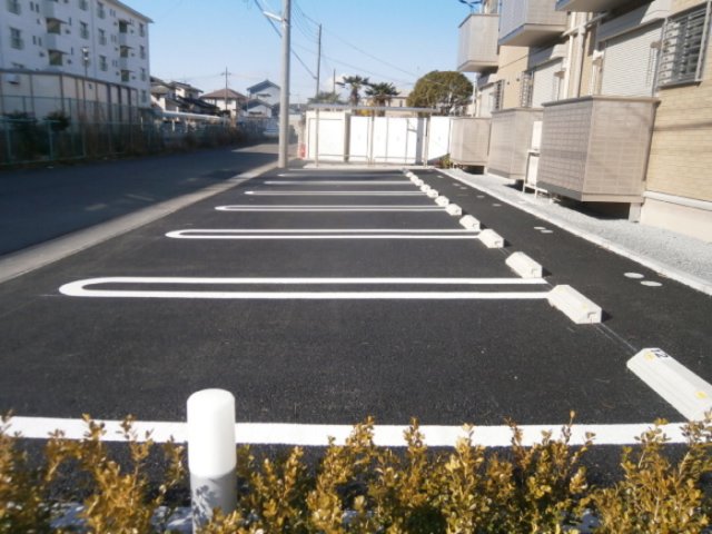 駐車場　駐車場