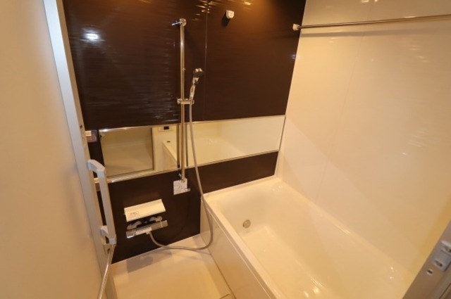 バス・シャワールーム　浴室