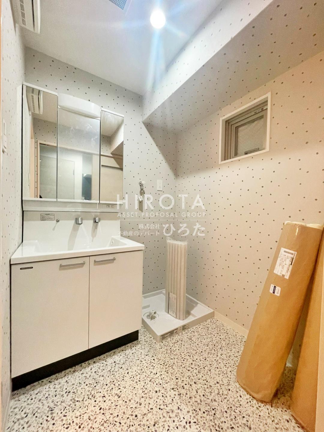 洗面設備　同仕様写真になります