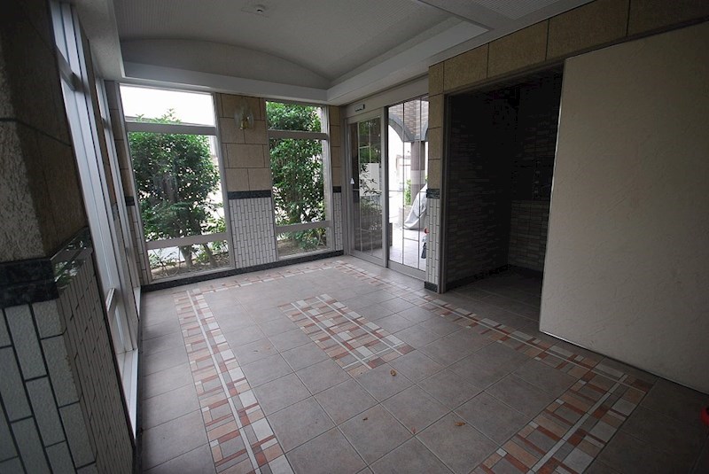 セキュリティ　エントランス