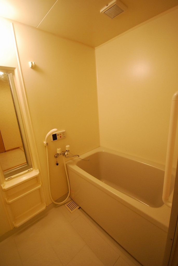 バス・シャワールーム　浴室　※別号室参考写真