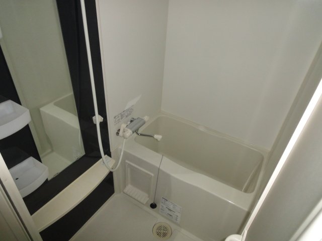 バス・シャワールーム　別号室の写真です