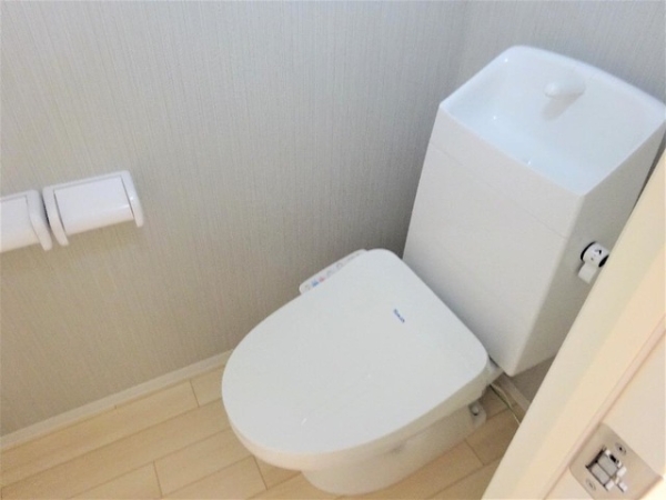 トイレ　内装イメージ