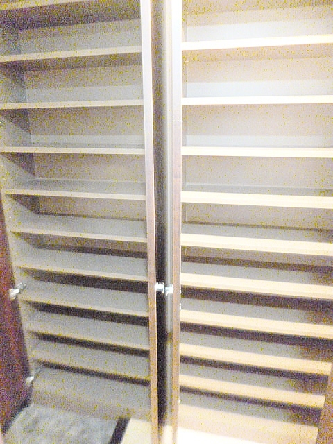 玄関　たっぷり収納のシューズボックス