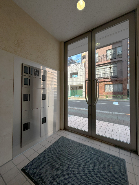 エントランス　宅配ボックス