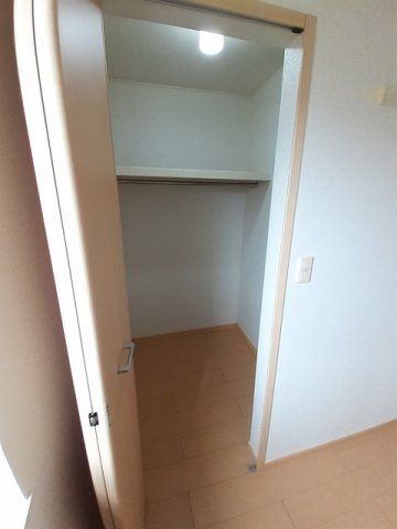 収納　【シャルマンハイツ】大きなものも収納できそうです