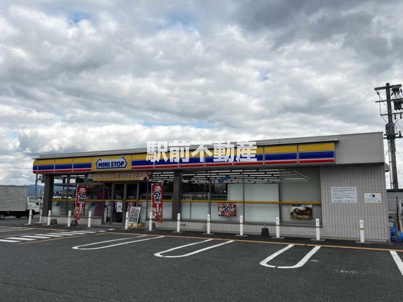 コンビニ　ミニストップ　大刀洗下高橋店（コンビニ）まで800m