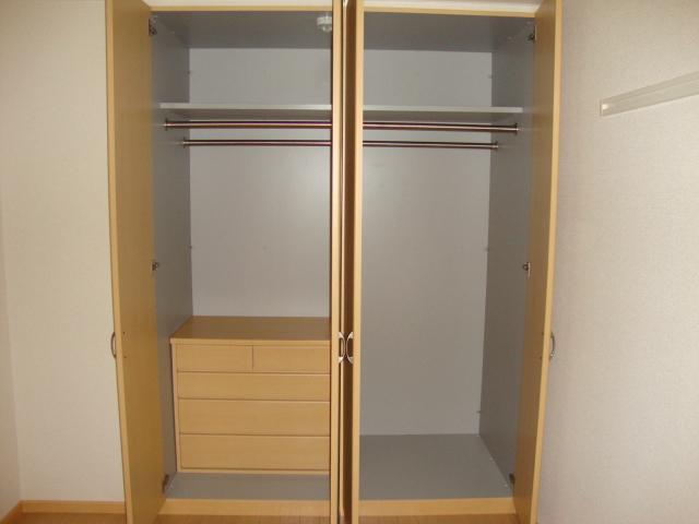 収納　北洋室クローゼット