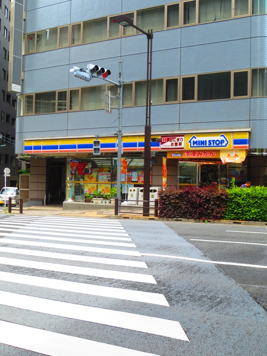 コンビニ　コンビニ（コンビニ）まで180m