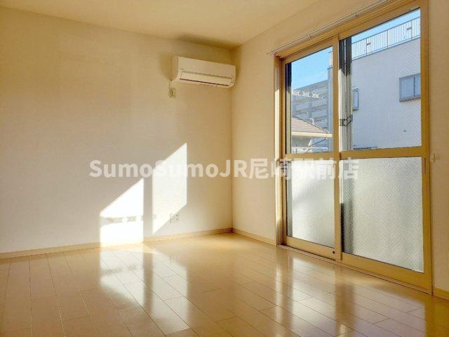 居室・リビング　使いやすい居間です