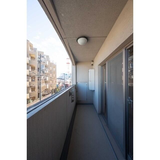 バルコニー　バルコニーがあります